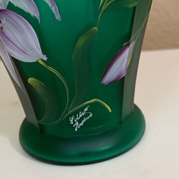 Fenton Emerald Vase with Lavender Floral Motif - Picture 3 of 6
